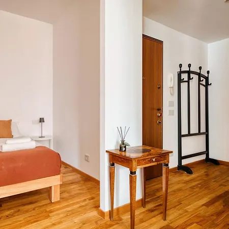 Just Urban - Exclusive 1br Center With Balcony Mailand