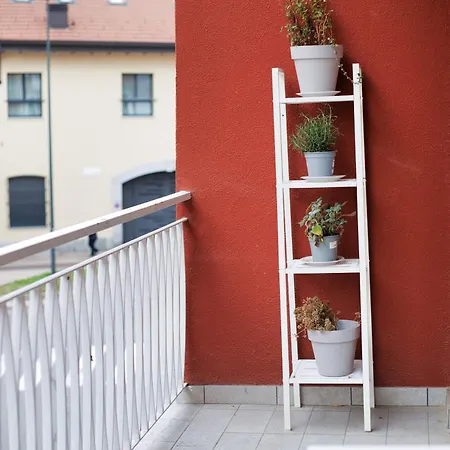 Just Urban - Exclusive 1br Center With Balcony Apartment Mailand